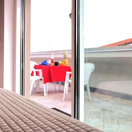 Attico Mutti Apartment Лоано Екстериор снимка